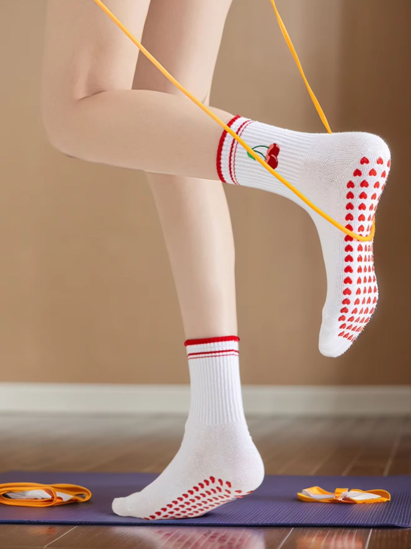 Yoga In Fitness - 1組のクロスボーダープロフェッショナルヨガソックス、コットンストラップ付きシリコン滑り止めピラティスフィットネスダンスフロアソックス