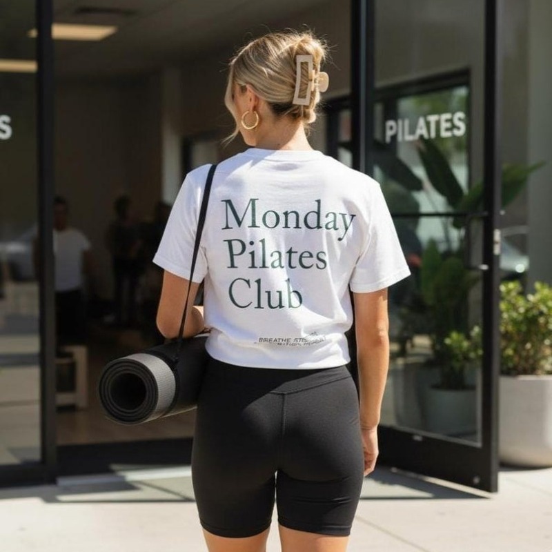Yoga Fitness Fit Club - ピラティス用シャツ マンデー ピラティス クラブ ヨガ用Tシャツ ウェルネス