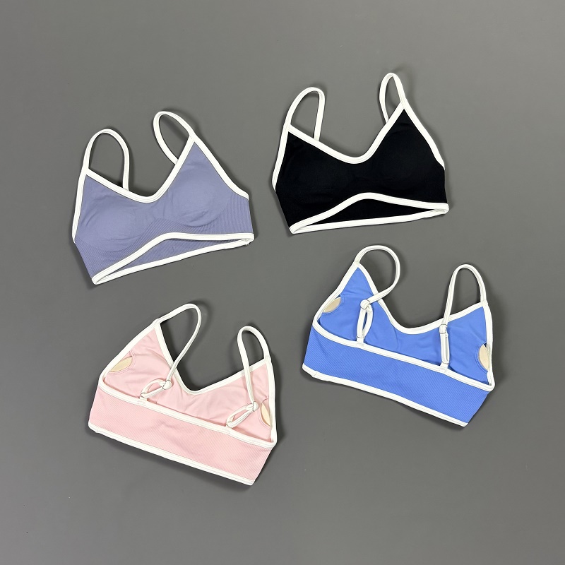 女性用コントラストラインヨガブラ Vネック ホワイトエッジ  - Yoga Daily Fitness のレビューと価格