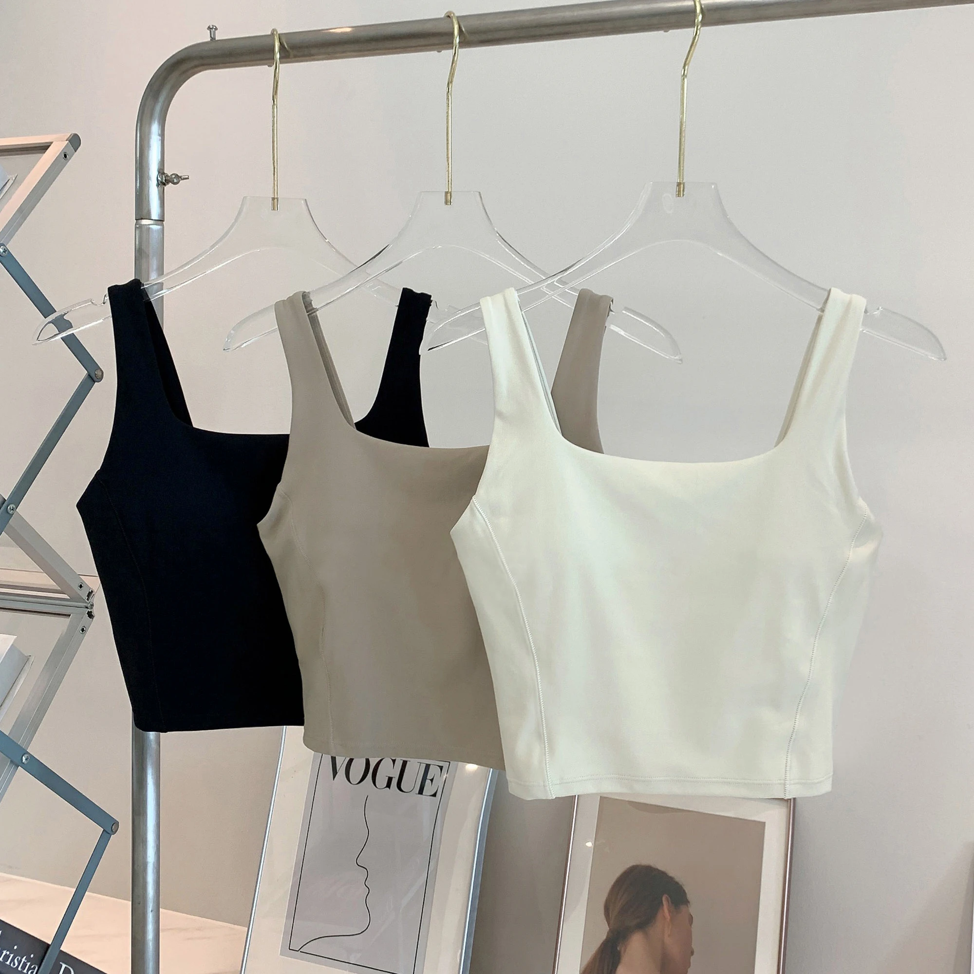 高弾性女性用ヨガブラフィットネス固定胸パッド耐衝撃U字型バッ - Yoga Mat For Fitness のレビューと価格